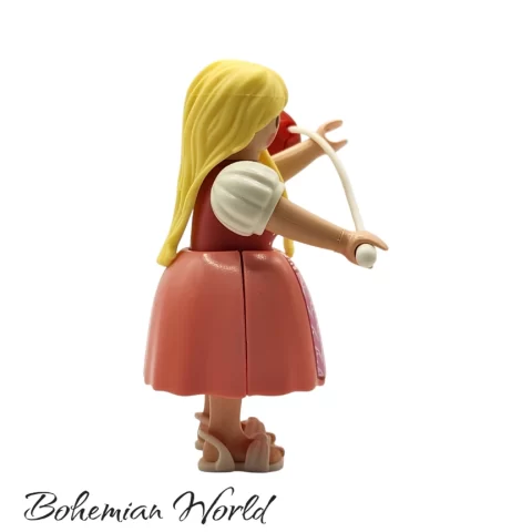 serie28-71890-Oktoberfest-713-3Right Tirolesa en Oktoberfest - Series 28 71890 Derecha